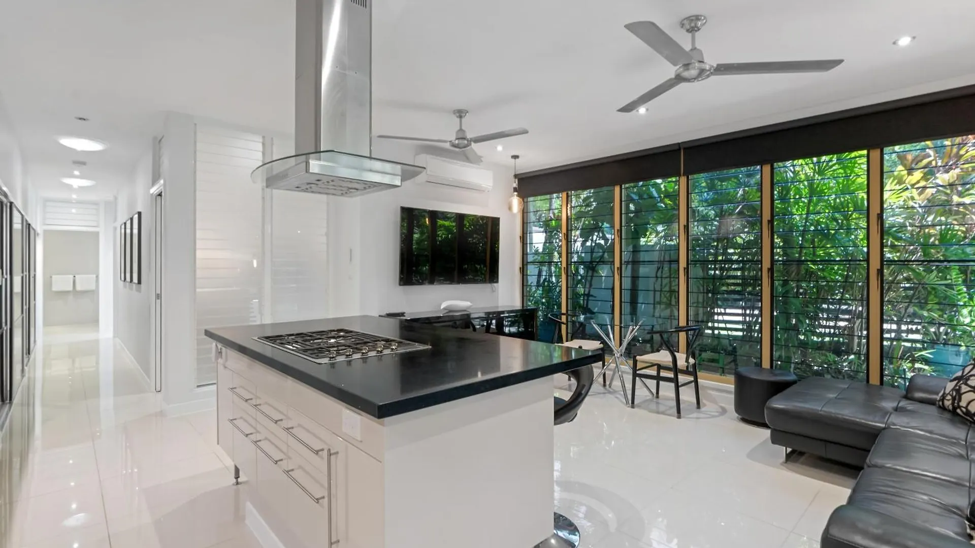 Sanctuary Palm Cove Aparthotel