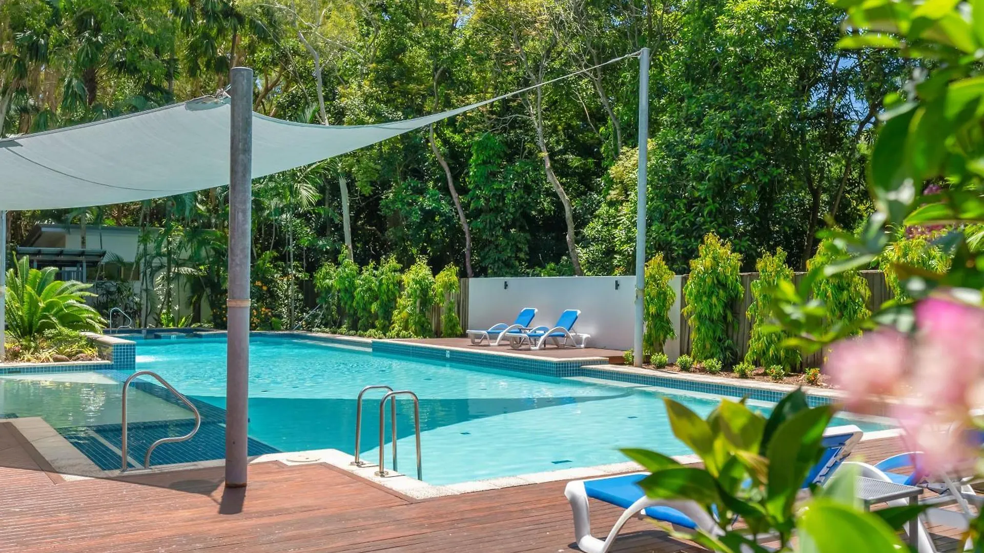Sanctuary Palm Cove Aparthotel