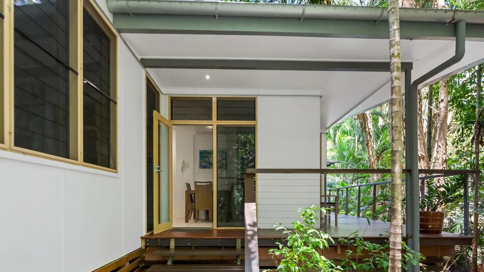 Sanctuary Palm Cove Aparthotel Australia