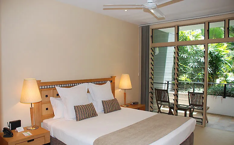 Sanctuary Palm Cove Aparthotel 5*,