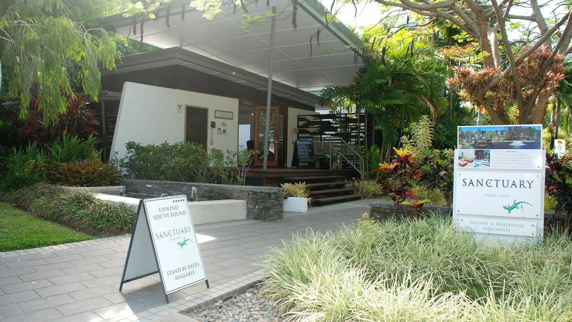 Sanctuary Palm Cove Aparthotel